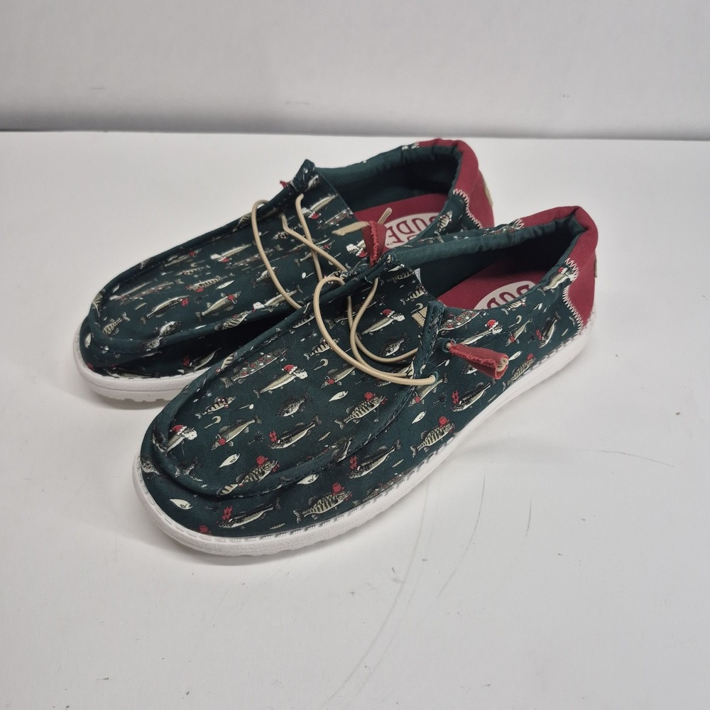 Hey Dude Wally Merry Fishmas Lure Loafers Men's Size 12 Christmas Fish Green Red